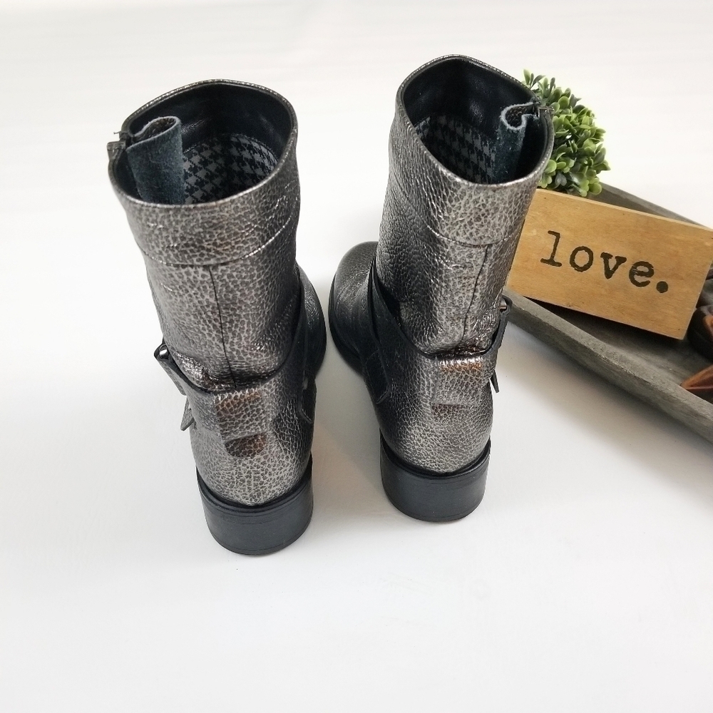 Aquatalia silver pewter leather moto zipper booties women's size 7 made in Italy - Picture 5 of 8